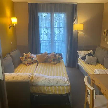 - Proche Disneyland Paris - Piscine Chauffée Apartment Serris