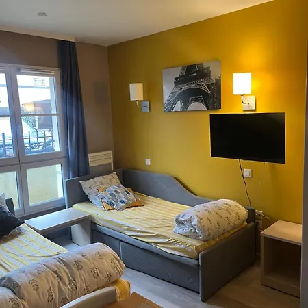 - Proche Disneyland Paris - Piscine Chauffée Apartment Serris